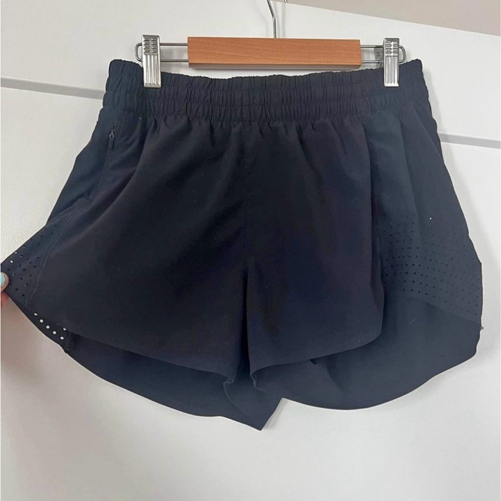 Athleta hustle shorts
